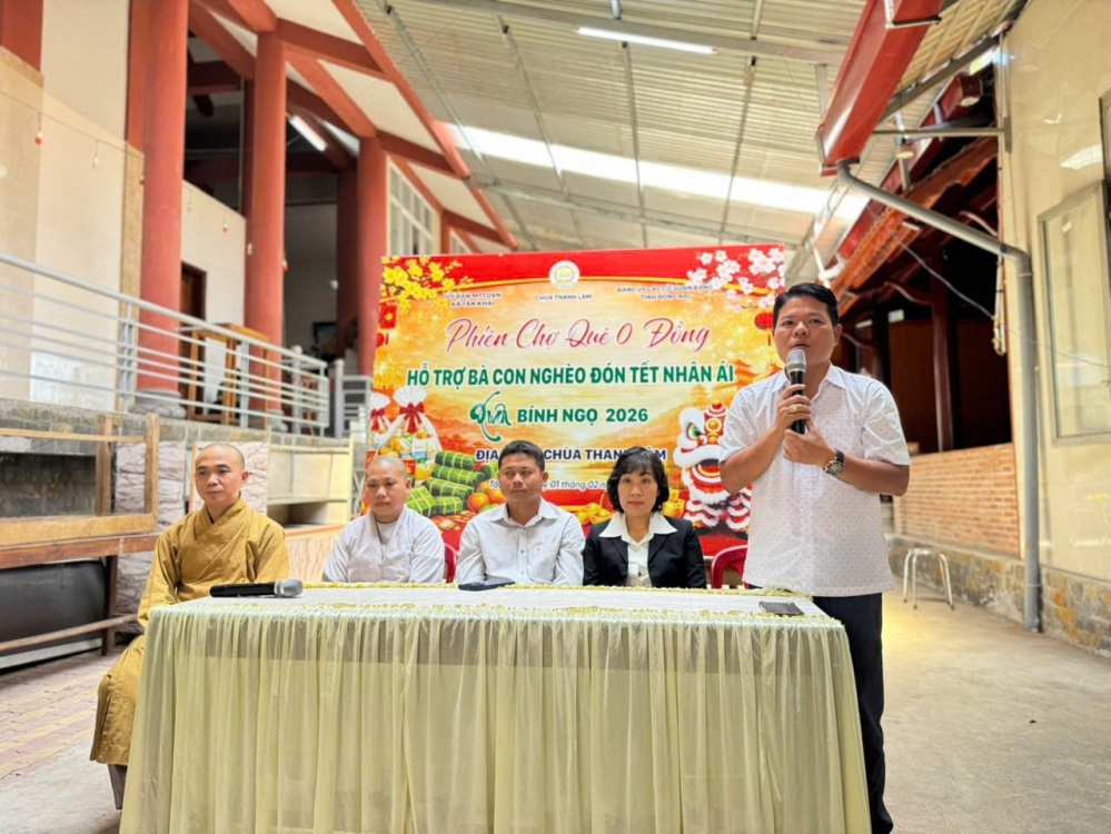 Đảng ủy các cơ quan Đảng tỉnh phối hợp Ủy ban MTTQ Việt Nam xã Tân Khai và trụ trì Chùa Thanh Lâm tổ chức “Gian hàng 0 đồng” cho hộ khó khăn
