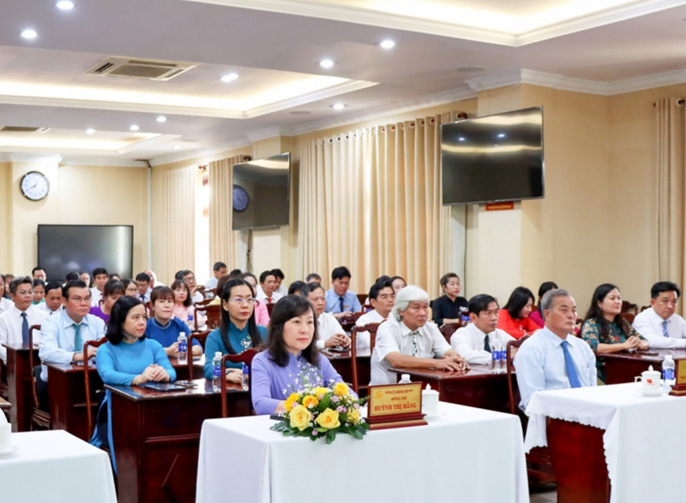 NÂNG CAO Ý THỨC CÁN BỘ, ĐẢNG VIÊN TRONG HỌC TẬP NGHỊ QUYẾT