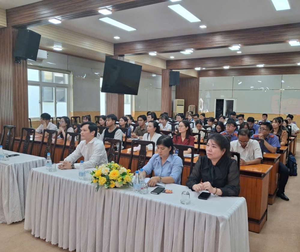 NÂNG CAO NHẬN THỨC CHÍNH TRỊ, TẠO NGUỒN PHÁT TRIỂN ĐẢNG VIÊN CHẤT LƯỢNG TỪ LỚP BỒI DƯỠNG NHẬN THỨC VỀ ĐẢNG TẠI ĐẢNG ỦY CÁC CƠ QUAN ĐẢNG TỈNH ĐỒNG NAI